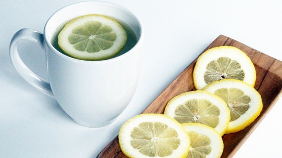 Con que tibia limon es adelgaza verdad agua tomar